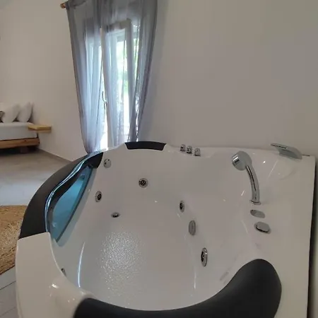 Agnanti Aparthotel
