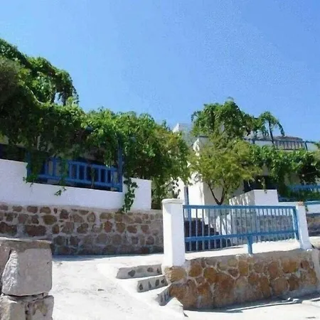 Agnanti Aparthotel Adamantas (Milos)