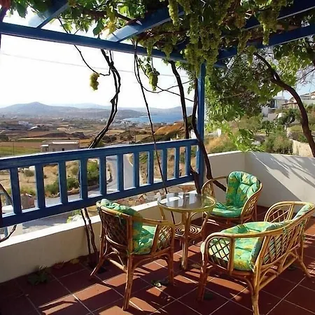 Agnanti Aparthotel Adamantas (Milos)