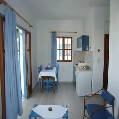 Agnanti Aparthotel Adamantas (Milos)